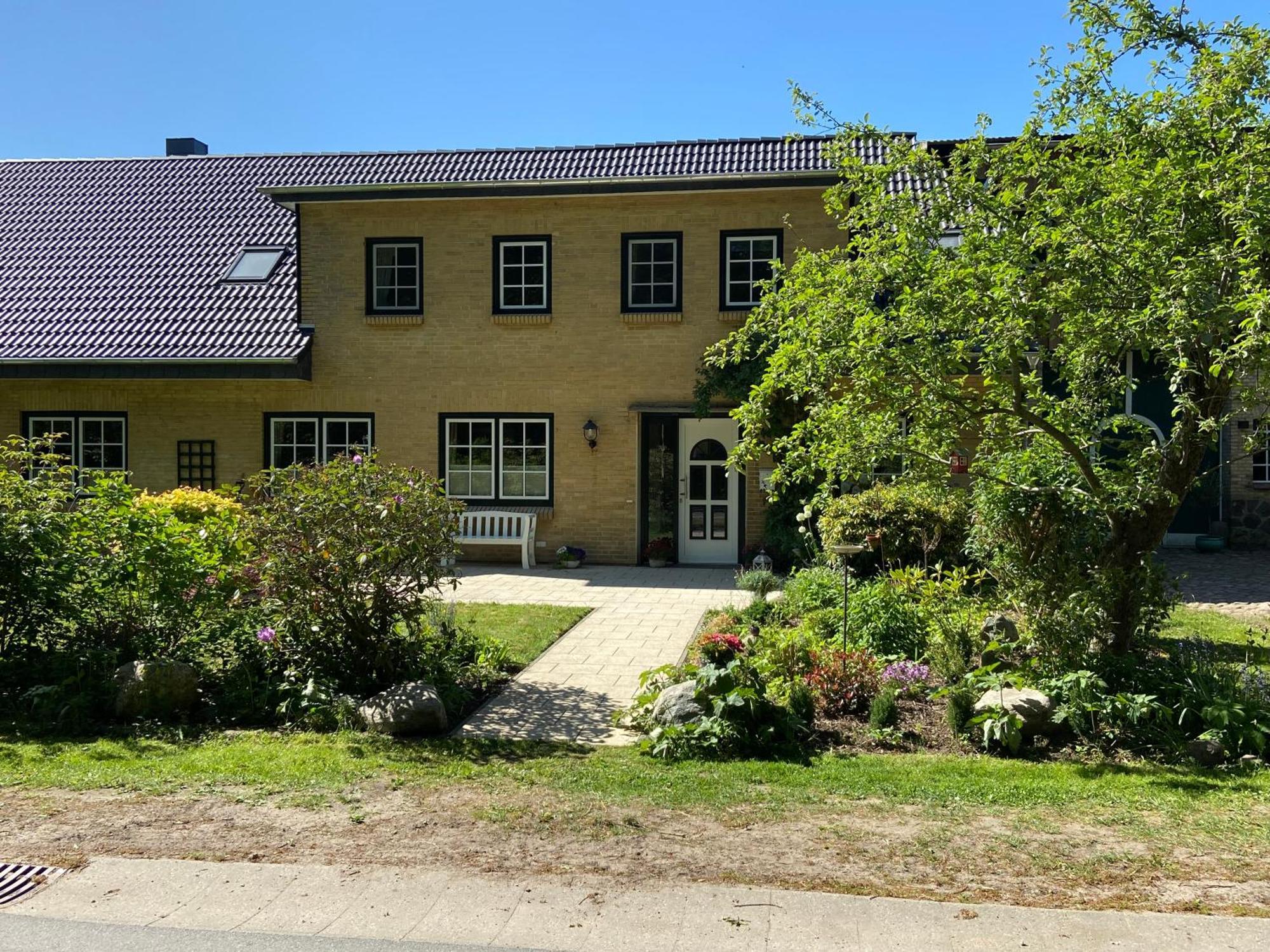 Ferienwohnung Reitanlage Baerenz Selk 외부 사진